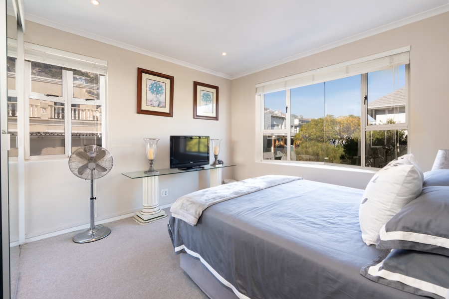 4 Bedroom Property for Sale in Bantry Bay Western Cape